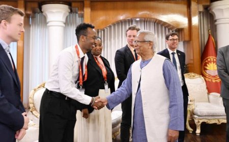 অর্থবহ পরিবর্তনে তরুণদের নেতৃত্ব চাই—নরওয়ের তরুণ নেতাদের সঙ্গে সাক্ষাতে প্রধান উপদেষ্টা  ড.ইউনূস