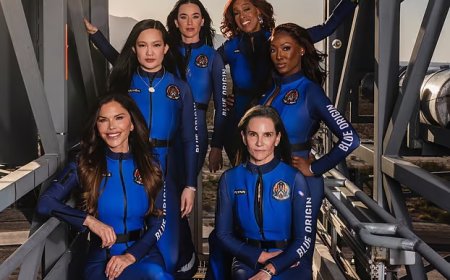 ফ্যাশনে যখন স্পেসস্যুট 