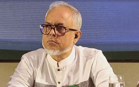 নৈতিক স্খলন বনাম রাজনৈতিক উচ্চাকাঙ্ক্ষা, কোন পথে রফিকুল আমীন?