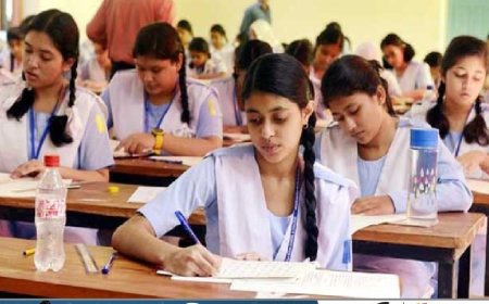 এইচএসসি পরীক্ষার প্রবেশপত্র বিতরণ ১ জুন