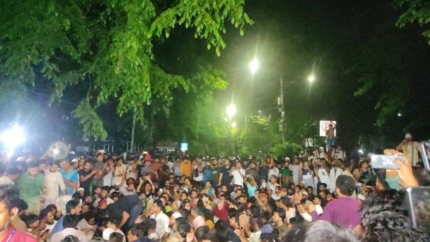 আওয়ামী লীগ নিষিদ্ধের স্লোগানে উত্তাল যমুনা