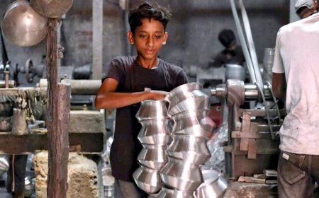 শিশুশ্রম  দারিদ্র্যেরই ফসল