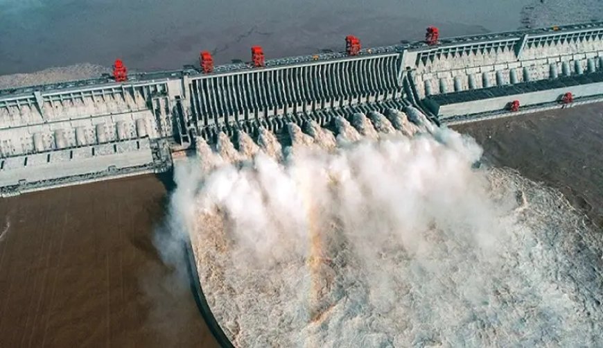বিশ্বের বৃহত্তম বাঁধ নির্মাণ করছে চীন