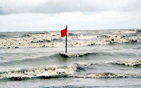 সমুদ্রবন্দরে তিন নম্বর সতর্ক সংকেত