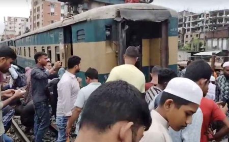 রাজধানীতে ট্রেনের বগি লাইনচ্যুত