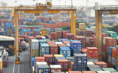 চট্টগ্রাম বন্দরে ২৭৮ কোটি টাকার অপরিশোধিত চিনি খালাসে জট 