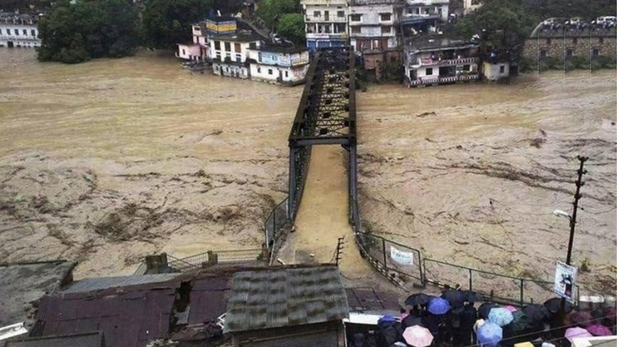 উত্তরাখণ্ডে মেঘভাঙা বৃষ্টিতে ১৩ জনের মৃত্যু