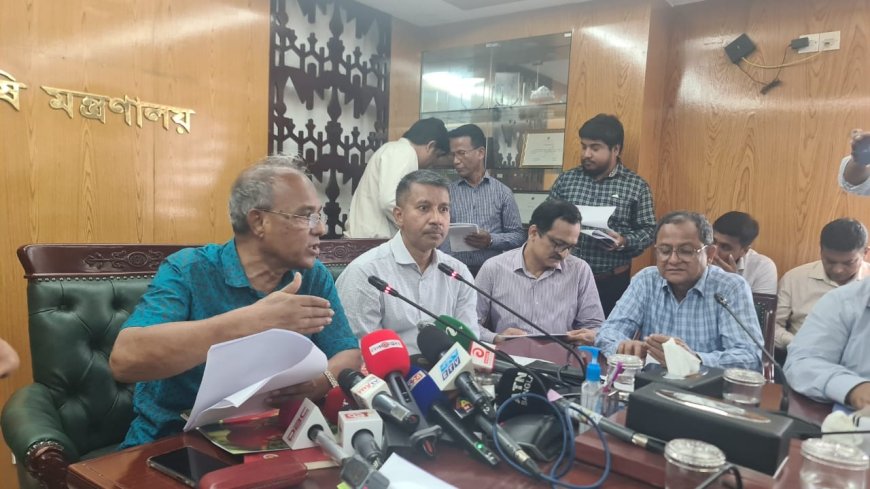 সার আমদানির সব সিন্ডিকেট ভেঙে দেওয়া হয়েছে : কৃষি উপদেষ্টা