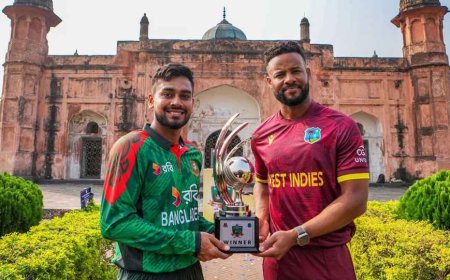 লালবাগ কেল্লায় ওয়ানডে সিরিজের ট্রফি উন্মোচন